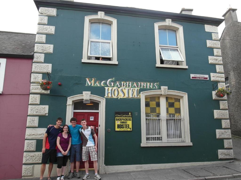Macgabhainns Backpackers Hostel Kilkenny Bagian luar foto