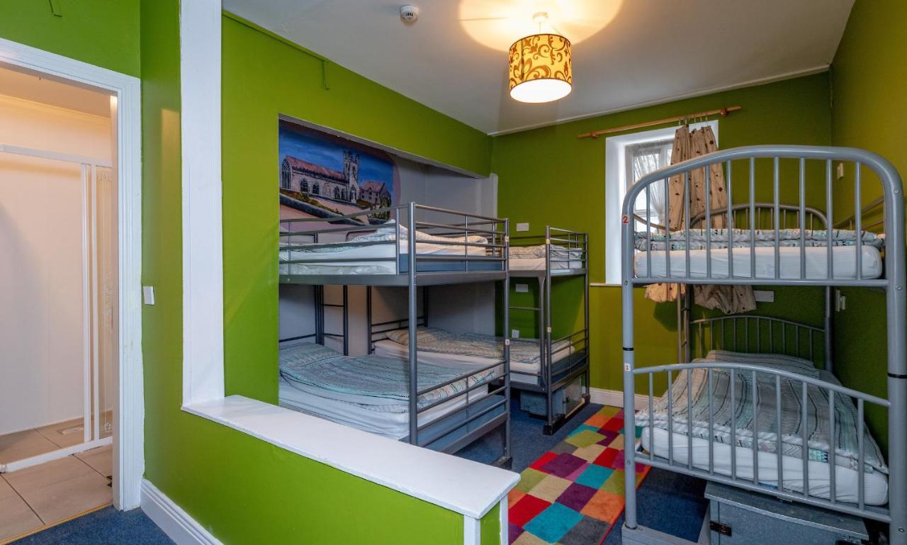Macgabhainns Backpackers Hostel Kilkenny Bagian luar foto