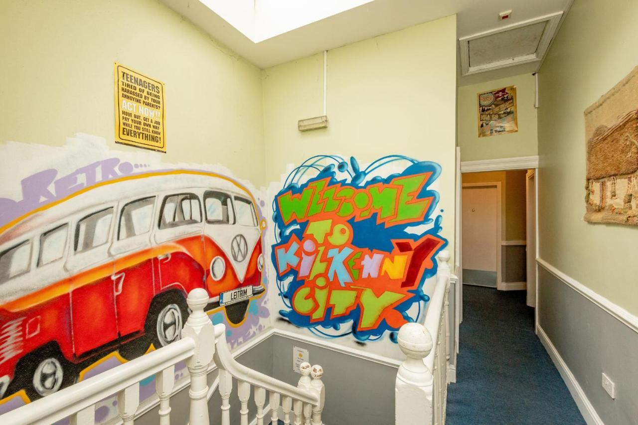 Macgabhainns Backpackers Hostel Kilkenny Bagian luar foto